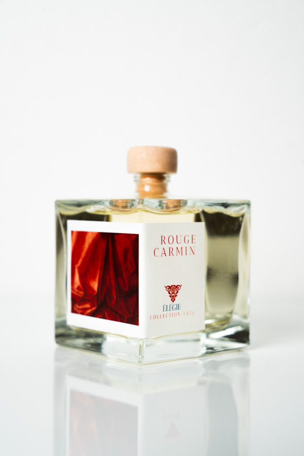 ROUGE CARMIN ET AMBRE IMPÉRIAL